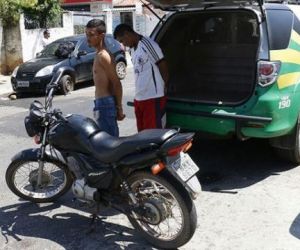 Dupla faz arrastão com reféns e é presa no centro de Teresina