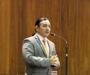 Francis Lopes homenageia todos os pais do Piauí e do Brasil