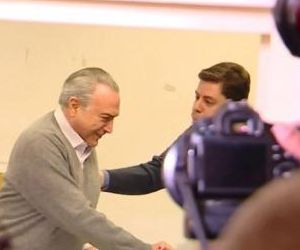 Temer vota em SP logo após abertura dos portões