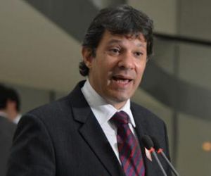 Haddad diz que, se eleito, terá como meta zerar o desmatamento