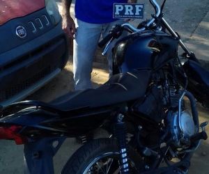 PRF recupera motocicleta roubada em Floriano