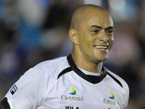 Timão negocia com Júlio César, do Figueira