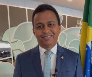 Dr. Francisco Costa anuncia investimento de quase R$ 13 milhões para CER em Floriano e Corrente