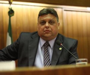Júlio Arcoverde cobra em requerimento pagamentos da Saúde