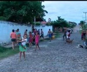 Moradores da Zona Leste de Teresina protestam pela falta de água