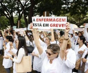 Sem sindicato, reunião é adiada e greve dos enfermeiros continua
