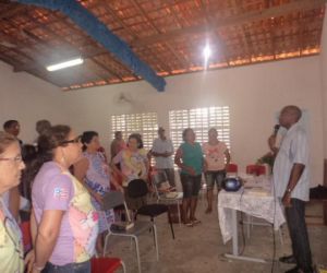 Famílias florianenses trocam folia por retiros espirituais