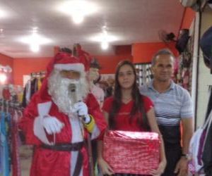 Lojas Kyara realiza primeiro sorteio da campanha Natal em Floriano