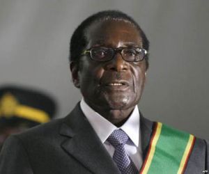 Mugabe renuncia à presidência do Zimbábue após 37 anos