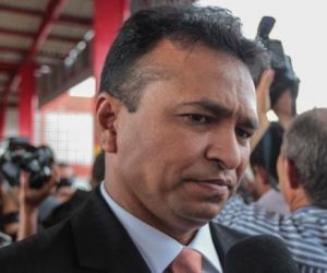 Assaltantes estão de olho em dinheiro de compra de votos, diz secretário