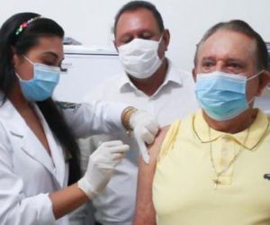 MP oferece denúncia contra prefeito vacinado contra Covid-19 fora de grupos prioritários no Piauí