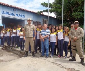 Corpo de Bombeiros realiza palestra sobre prevenção de incêndio e uso de extintores