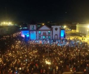 Procissão do Fogaréu de Oeiras: tradição de dois séculos reúne milhares de fiéis após dois anos de p