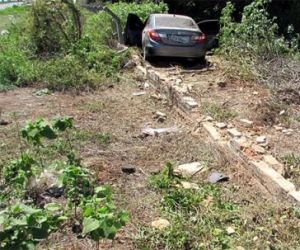 Após colisão, carro é abandonado em BR no litoral do Piauí