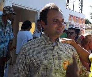 Mainha inaugura comitê eleitoral em Floriano