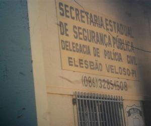 Incêndio destrói parte do prédio da Delegacia de Elesbão Veloso