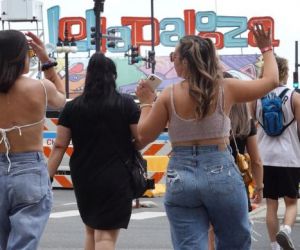 Após dois dias de evento, Lollapalooza dos EUA passa a exigir uso de máscaras