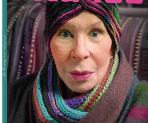 Rita Lee narra com vivacidade e sem melodrama os dias de luta contra o câncer em Outra autobiografia