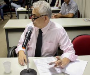 Deputado Robert Rios faz discurso contra subconcessão