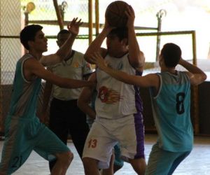 Kosmos assume ponta, se classifica no grupo e pega The Sun City na 2ª fase