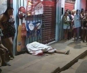 Funcionário de comércio morre vítima de bala perdida após salvar crianças