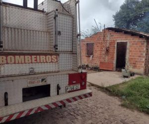 Homem ateia fogo na própria casa, atinge PM com foice e é baleado no Norte do Piauí