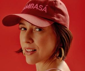 Roberta Sá cai "nos braços da batucada" com Áurea Martins na gravação de show de samba no Rio