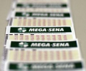 Mega-Sena acumula e pode pagar R$ 6 milhões na quarta-feira