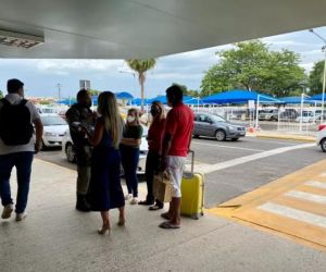 Quatro pacientes vindos para o Piauí retornam para Manaus; venezuelano é barrado em voo
