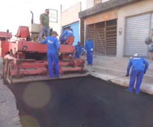 Rua Paulo Ramos, em Barão de Grajaú, recebe pavimentação asfáltica