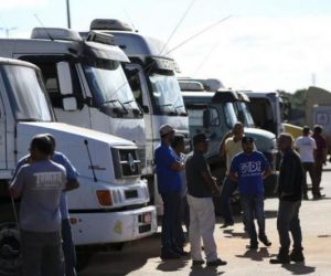 Caminhoneiros divulgam possível greve em 30 de março