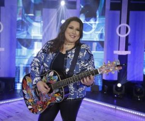 Paulinha Gonçalves aposta em carreira de cantora após compor hits para Maiara, Maraisa e outros