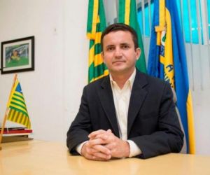 Prefeitos no Piauí estudam entrar com representação para não pagar novo piso do professor