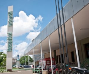 Dupla de assaltantes invade Hospital Infantil e tentam roubar acompanhantes