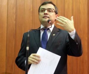 Fábio Novo requer audiência pública para debater violência contra LGBTs