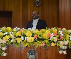 Assembleia presta homenagem aos 110 anos do Colégio Diocesano