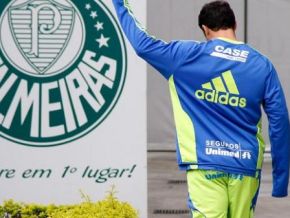 Palmeiras e Grêmio fecham ida de Kleber para Olímpico