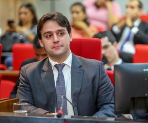 Comissão aprova projeto que obriga as escolas a adotarem políticas de prevenção ao suicídio