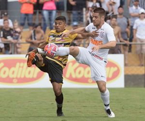 Corinthians perde e segue fora de zona classificatória no Paulistão