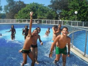 Projeto Brincando nas Férias leva diversão a crianças florianenses