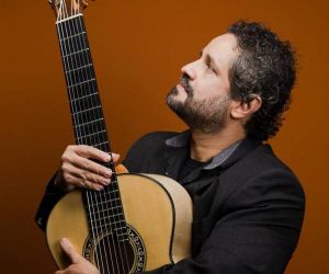 Violonista Rogério Caetano celebra Dino Sete Cordas, Villa-Lobos e Yamandu Costa em álbum solo