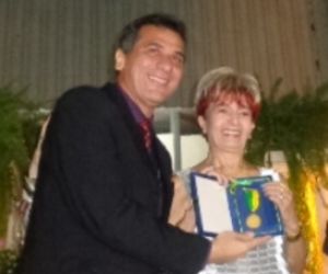 Prefeito Gilberto Júnior concedeu honraria a professora Rubenita Ferreira