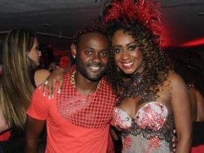Love substitui R10 na coroa e no coração do baile vermelho e preto
