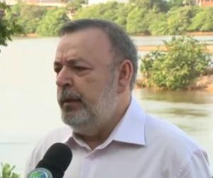 Vídeo flagra suposta extração irregular de pedras do Rio Parnaíba