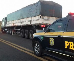 Polícia Rodoviária Federal realiza operação de fiscalização de peso e carga em caminhões no Piauí