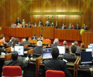 Governo do Estado envia mensagem que concede auxílio a servidores do IMEPI