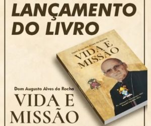 Diocese de Floriano convida população para lançamento do livro biográfico de Dom Augusto Rocha