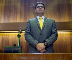Luciano Nunes pede que governo impeça a greve na Uespi