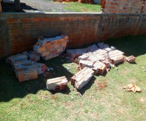 Menina de 5 anos morre após coluna de concreto desabar no interior do PI