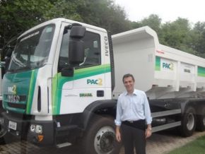 Prefeito Gilberto Júnior recebeu caminhão-caçamba do PAC 2